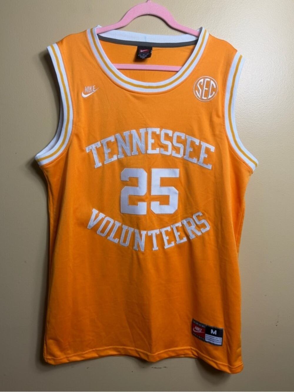 UT Volunteers Nike SEC authentic jersey. Vescovi #25 orange medium